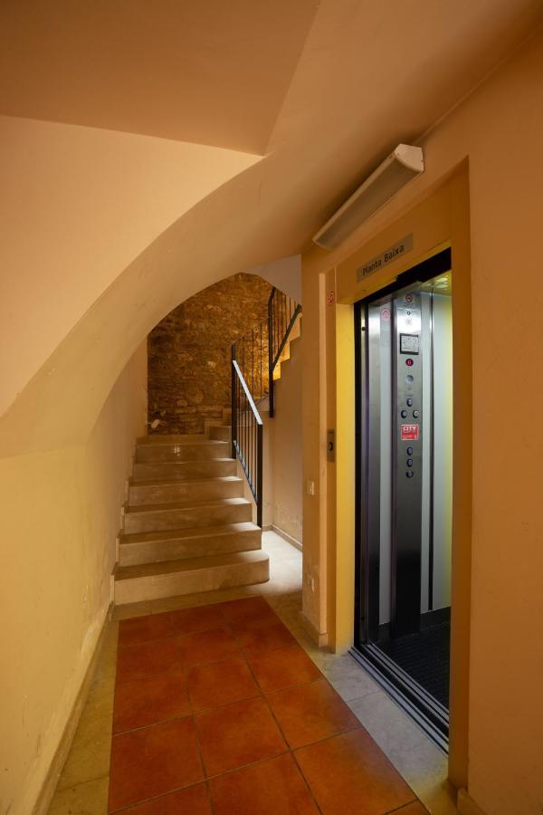 Appartement Atic Duplex Amb Encant A 10 Minuts De L' Estany à Banyoles Extérieur photo